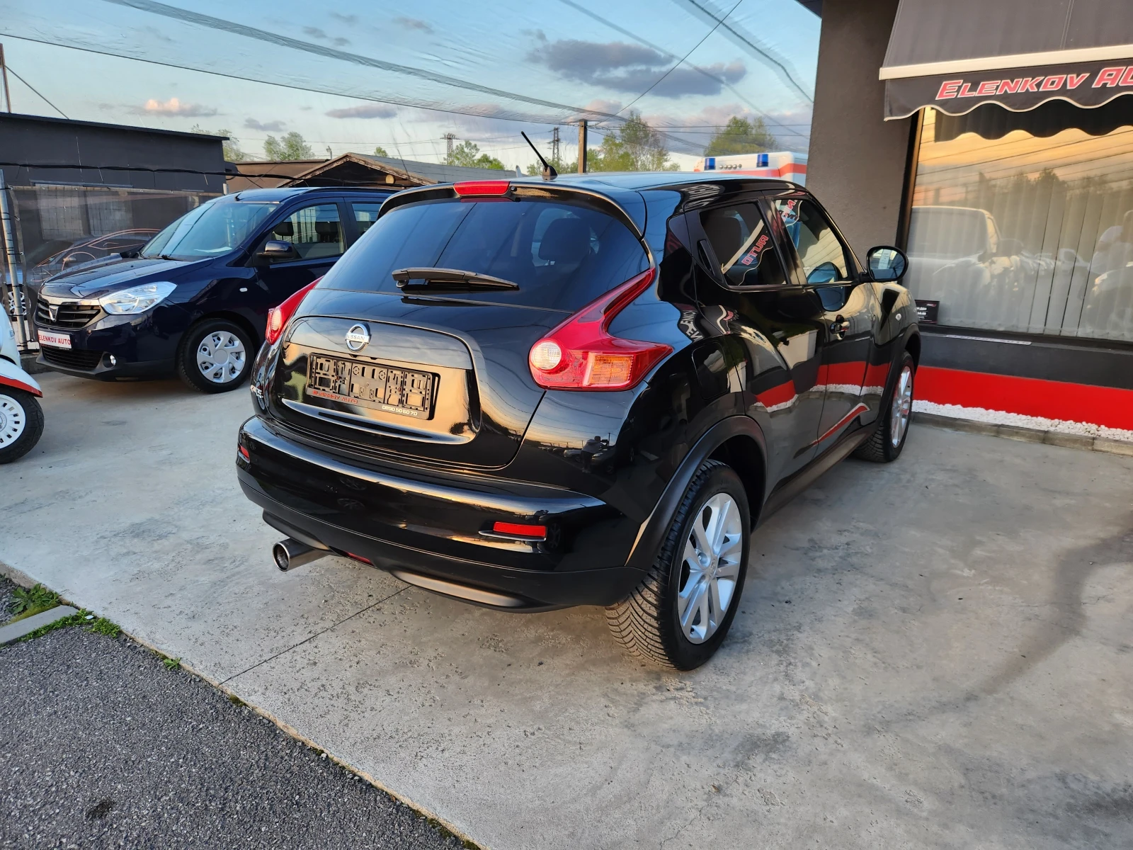 Nissan Juke 1.6T-190к.с EURO 5-НАВИГАЦИЯ-ШВЕЙЦАРИЯ - изображение 8