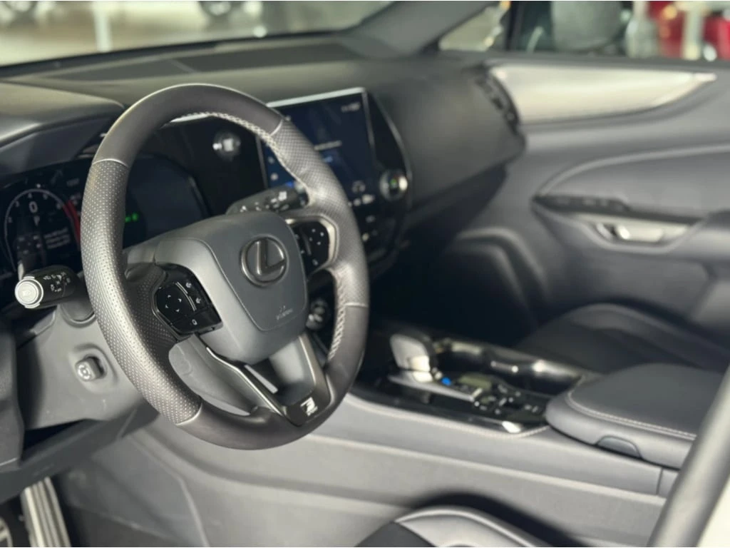 Lexus NX * F Sport Pkg 2| Safety Certified| Welcome Trades| - изображение 9