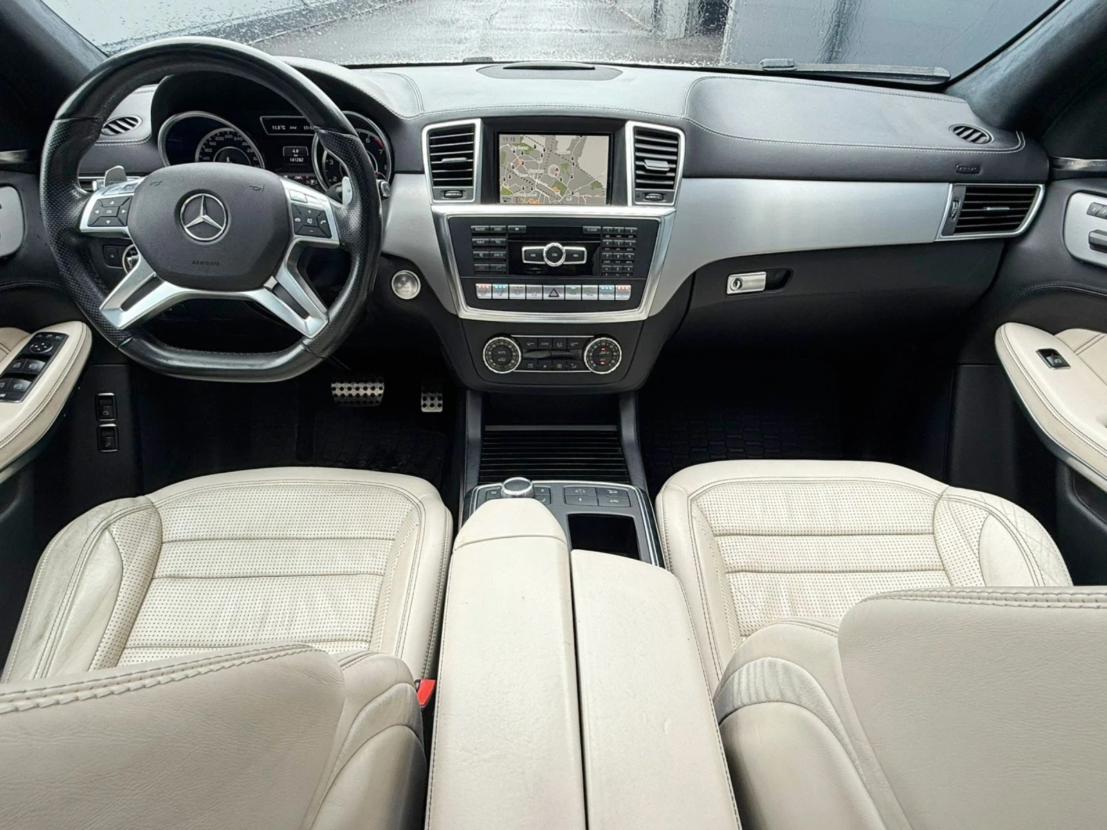 Mercedes-Benz GL 63 AMG Mercedes GL63 AMG* 3xTV* 360* VENT+ HEAT* PANORAMA, снимка 12 - Автомобили и джипове - 54074703