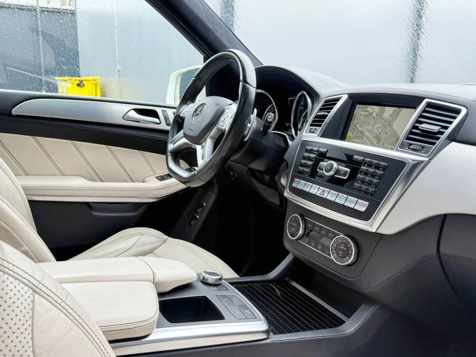 Mercedes-Benz GL 63 AMG Mercedes GL63 AMG* 3xTV* 360* VENT+ HEAT* PANORAMA, снимка 13 - Автомобили и джипове - 54074703