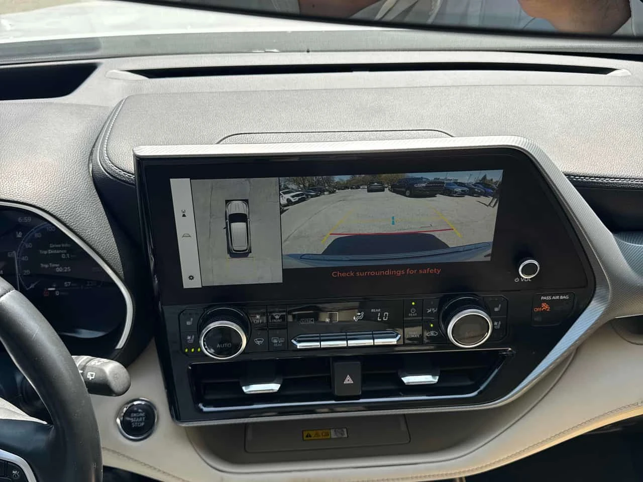 Toyota Highlander * 360 * ПРЕДСТАВИТЕЛСТВО * ОБДУХВАНЕ * PANO, снимка 9 - Автомобили и джипове - 54441895
