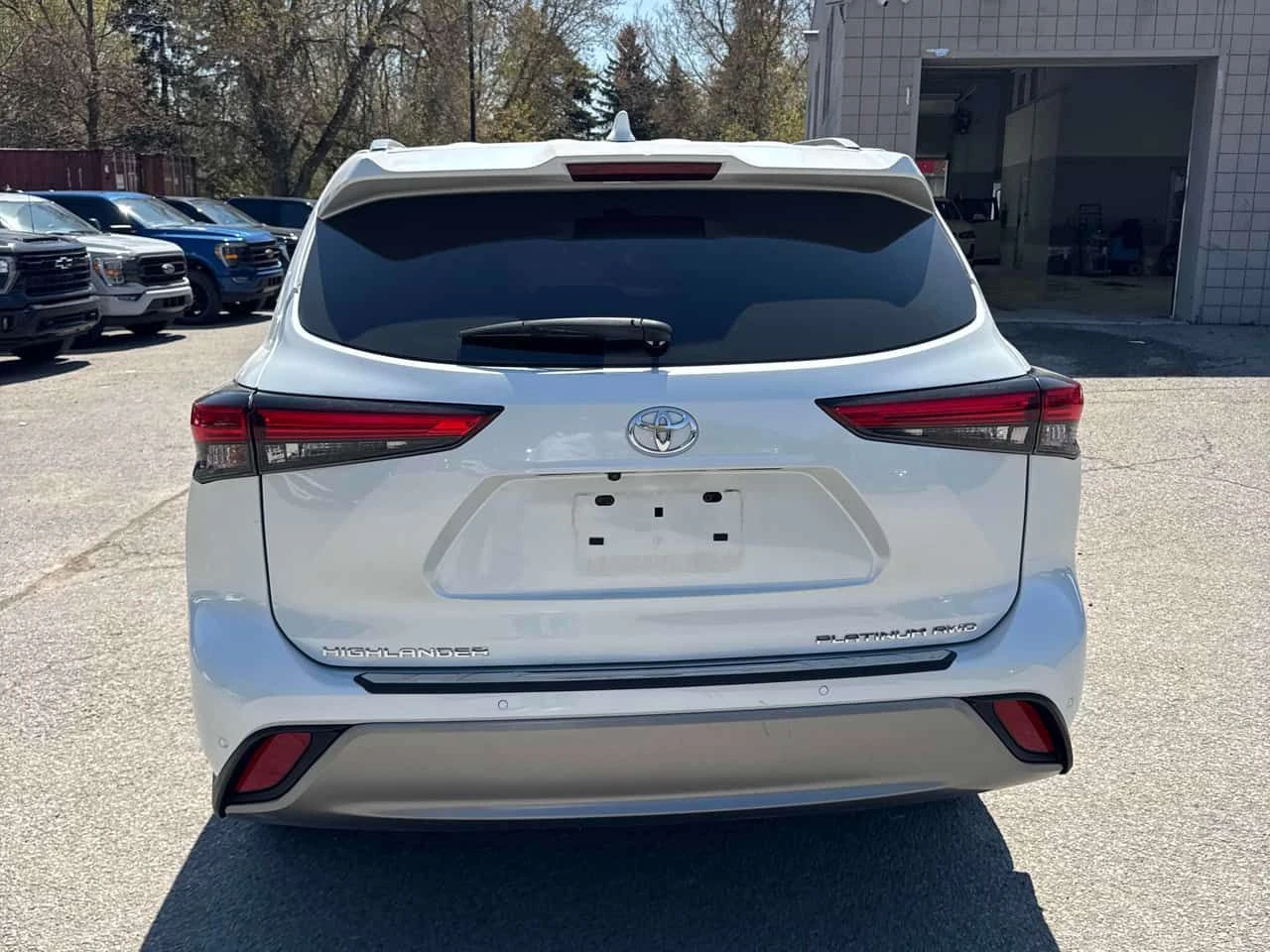 Toyota Highlander * 360 * ПРЕДСТАВИТЕЛСТВО * ОБДУХВАНЕ * PANO, снимка 4 - Автомобили и джипове - 54441895