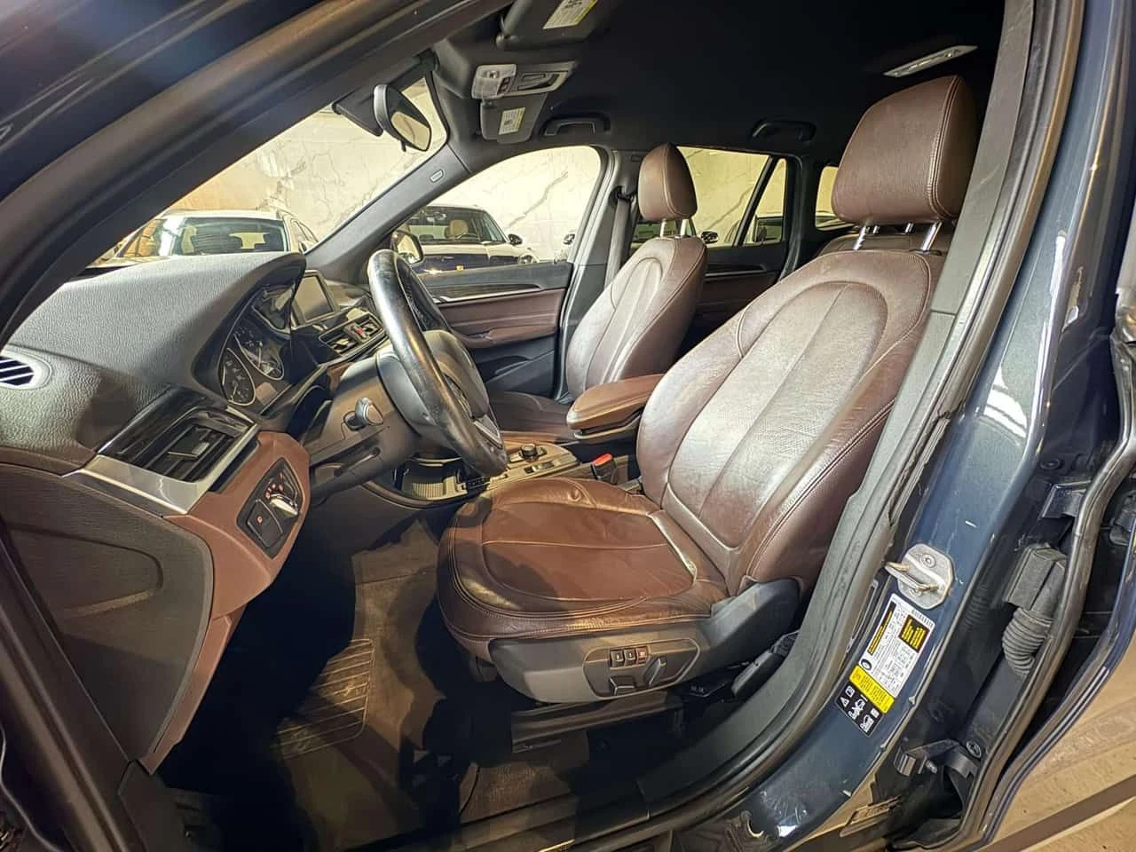 BMW X1 xDrive28i| Lane Assist| Подгреви| Memory| , снимка 10 - Автомобили и джипове - 54456647