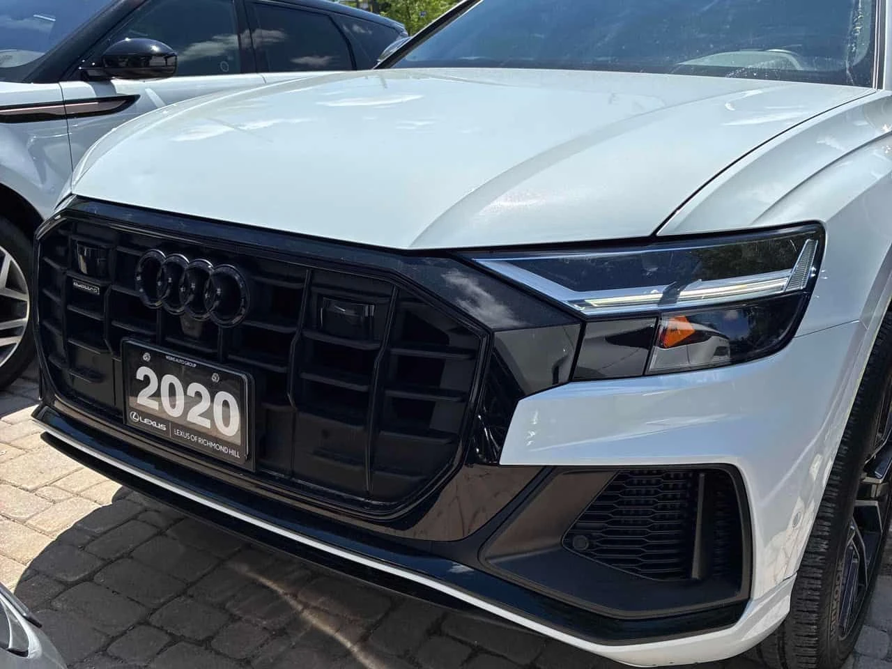 Audi Q8 * Progressiv S-line Black Optic* ОБДУХ* DIS* B&O* , снимка 6 - Автомобили и джипове - 54856626