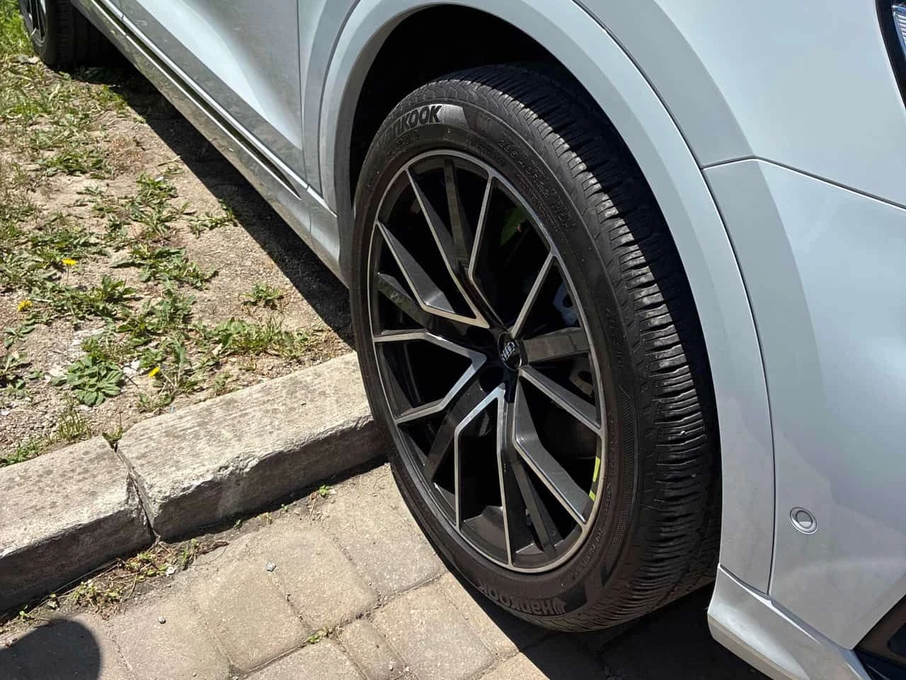 Audi Q8 * Progressiv S-line Black Optic* ОБДУХ* DIS* B&O* , снимка 7 - Автомобили и джипове - 54856626