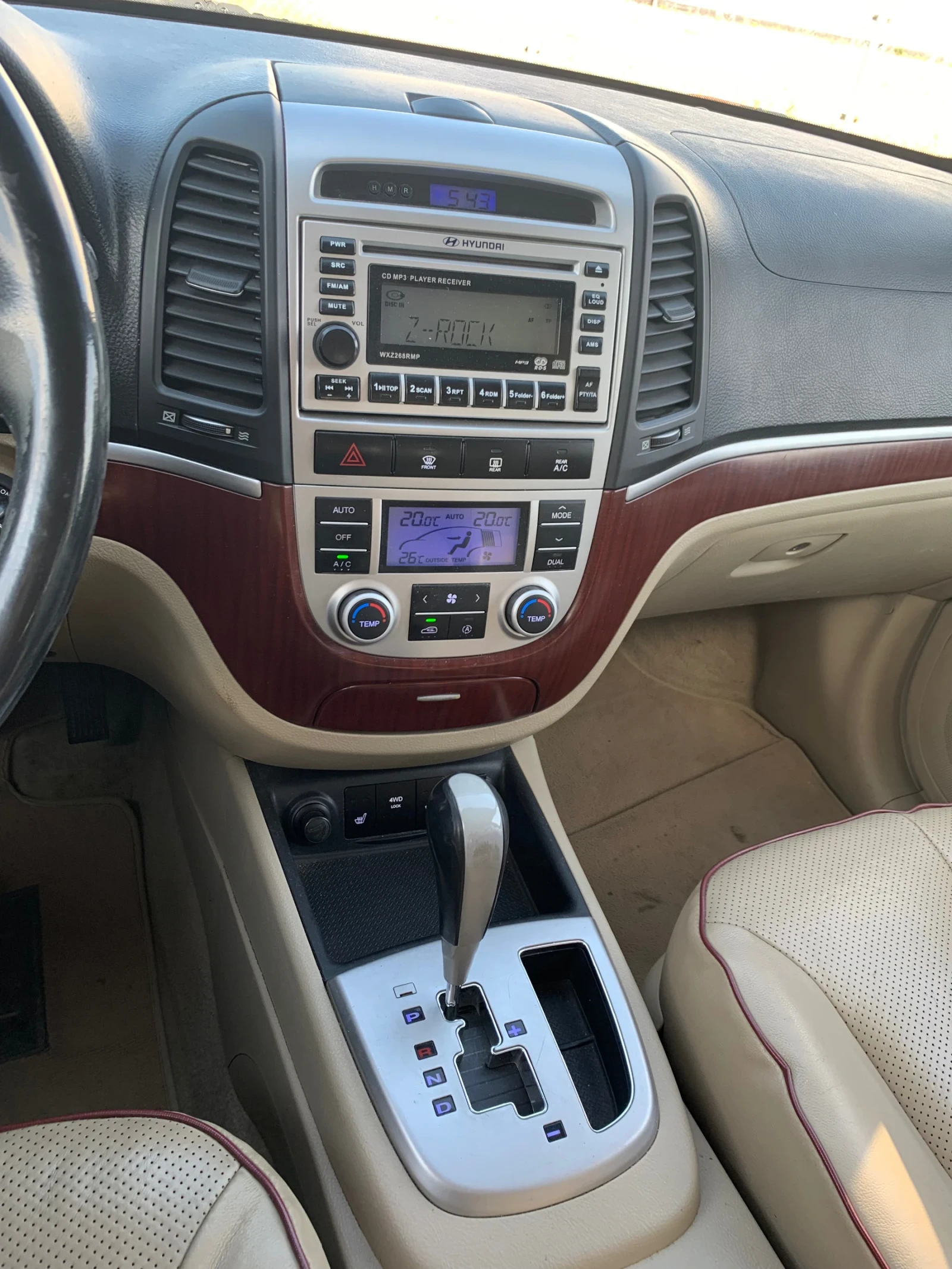 Hyundai Santa fe, снимка 15 - Автомобили и джипове - 55435402