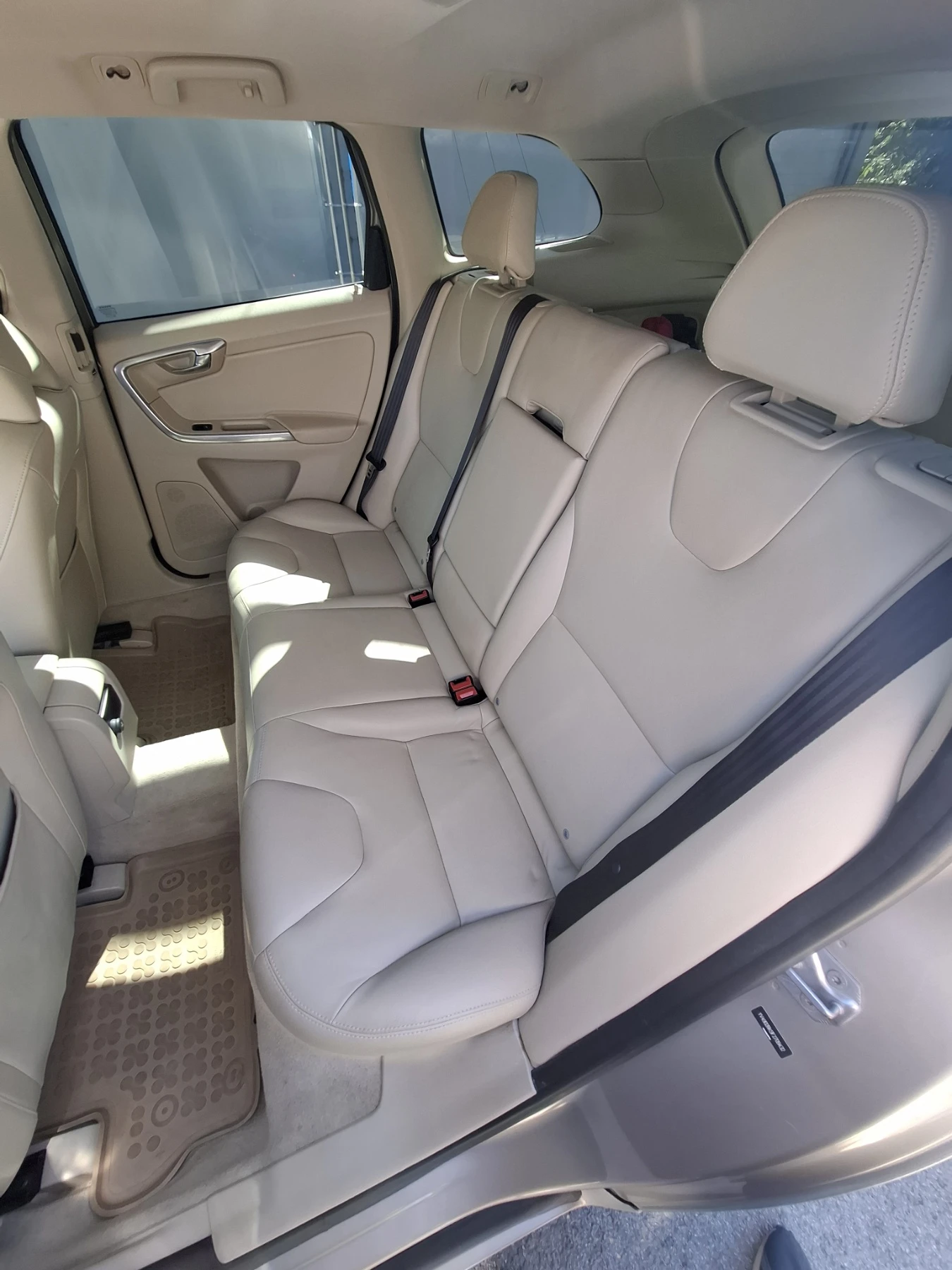 Volvo XC60 T6 3.0 , снимка 8 - Автомобили и джипове - 55990252