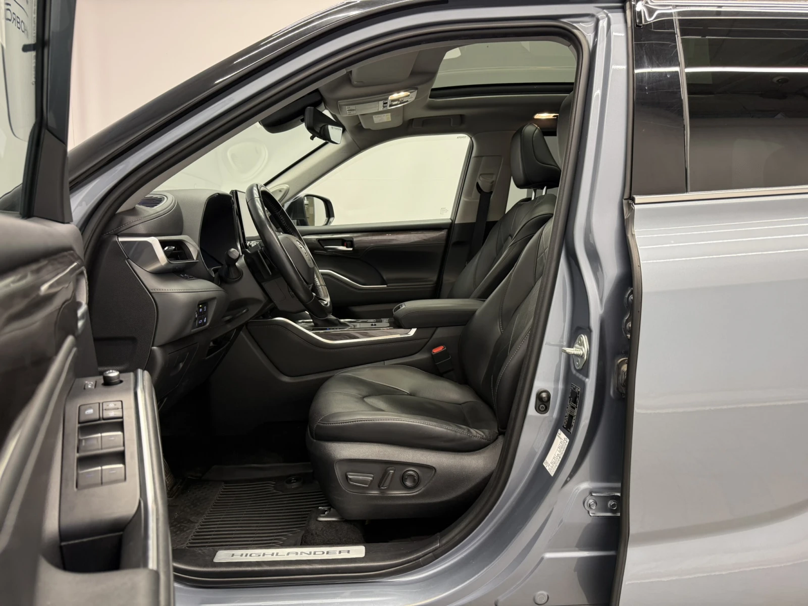 Toyota Highlander LUXURY Hybrid, снимка 13 - Автомобили и джипове - 56222923