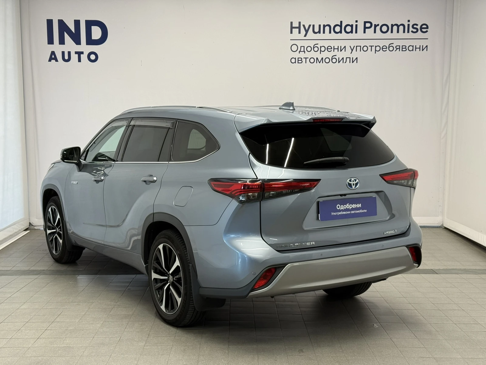 Toyota Highlander LUXURY Hybrid, снимка 2 - Автомобили и джипове - 56222923