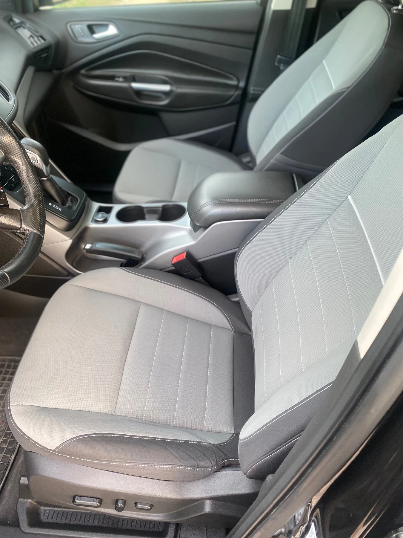 Ford Escape SE AWD, снимка 10 - Автомобили и джипове - 56278157
