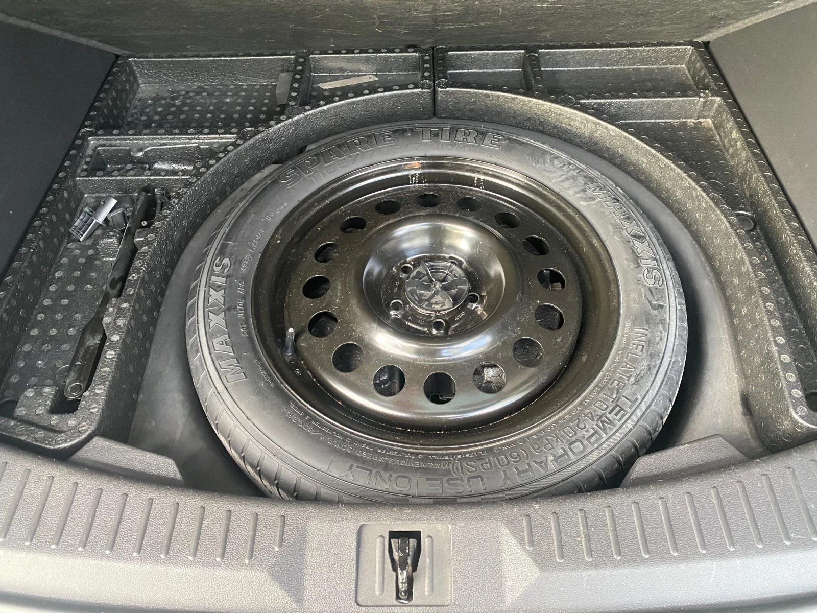 Ford Escape SE AWD, снимка 16 - Автомобили и джипове - 56278157