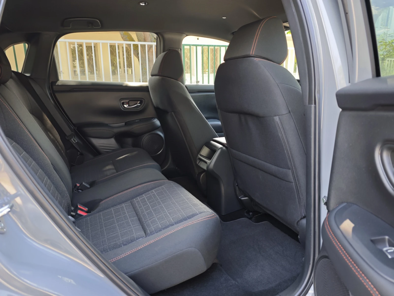 Honda Hr-v 4х4, снимка 11 - Автомобили и джипове - 56566011