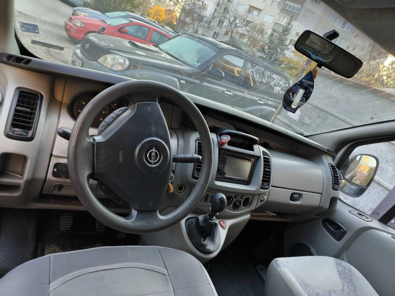 Opel Vivaro, снимка 5 - Бусове и автобуси - 47959595