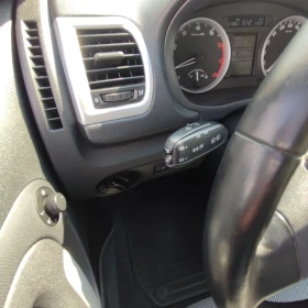 Skoda Fabia 1.4i* RS* KLIMATRONIK* 85кс* , снимка 15
