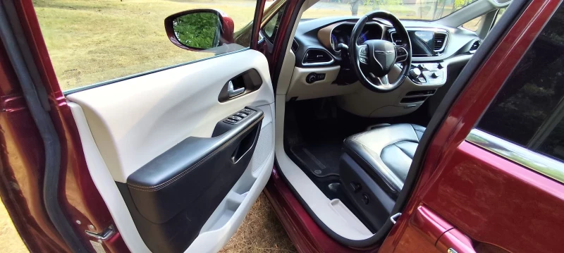 Chrysler Pacifica 3, 6, снимка 12 - Автомобили и джипове - 52384497