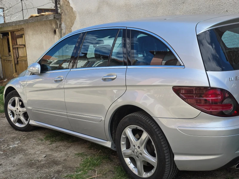 Mercedes-Benz R 320 R320 7G TRONIC 4 Matic 224кс перфектен 7 местен, снимка 7 - Автомобили и джипове - 52338122