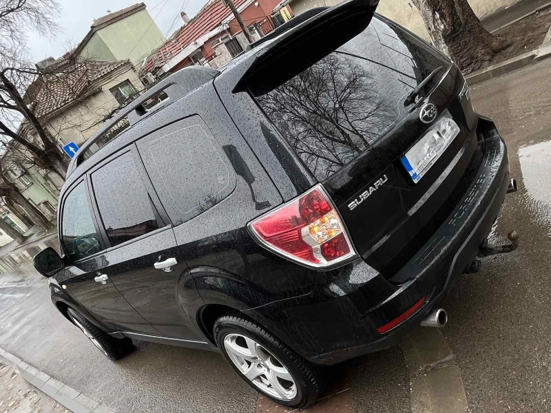 Subaru Forester 2.0D, снимка 3 - Автомобили и джипове - 53295399