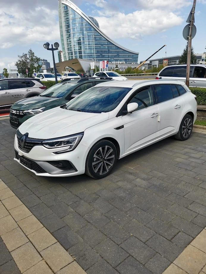 Renault Megane Grandtour RS Line, снимка 1 - Автомобили и джипове - 47974889