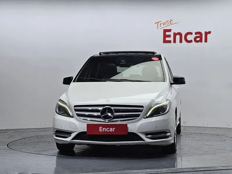 Mercedes-Benz B 200 2.0, снимка 3 - Автомобили и джипове - 54278312