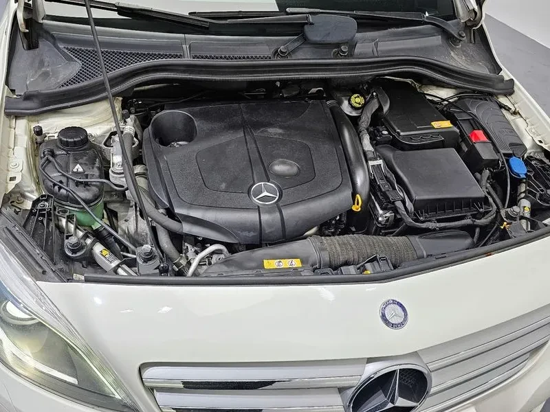 Mercedes-Benz B 200 2.0, снимка 6 - Автомобили и джипове - 54278312