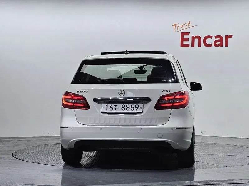 Mercedes-Benz B 200 2.0, снимка 4 - Автомобили и джипове - 54278312