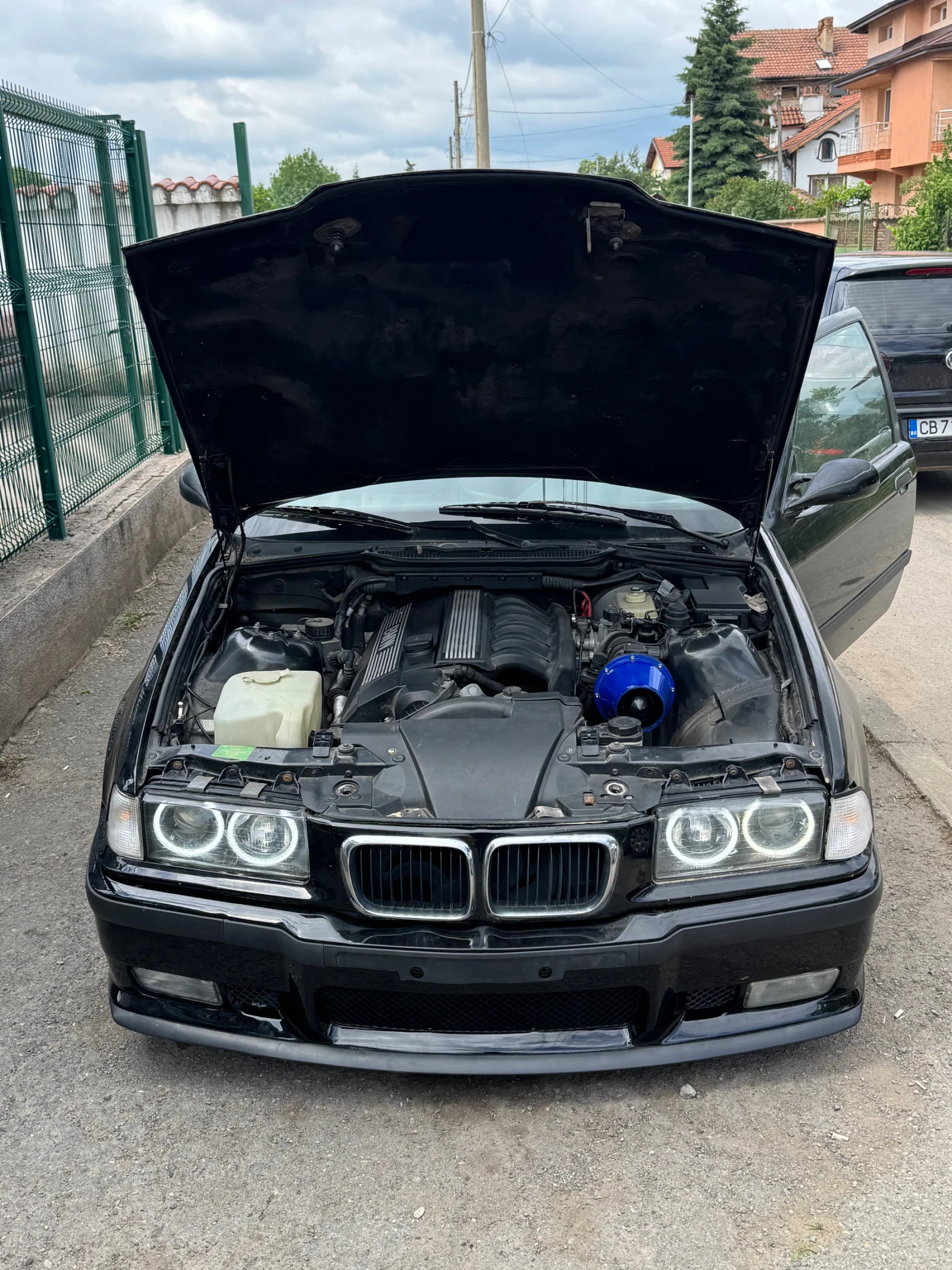 BMW 323, снимка 1