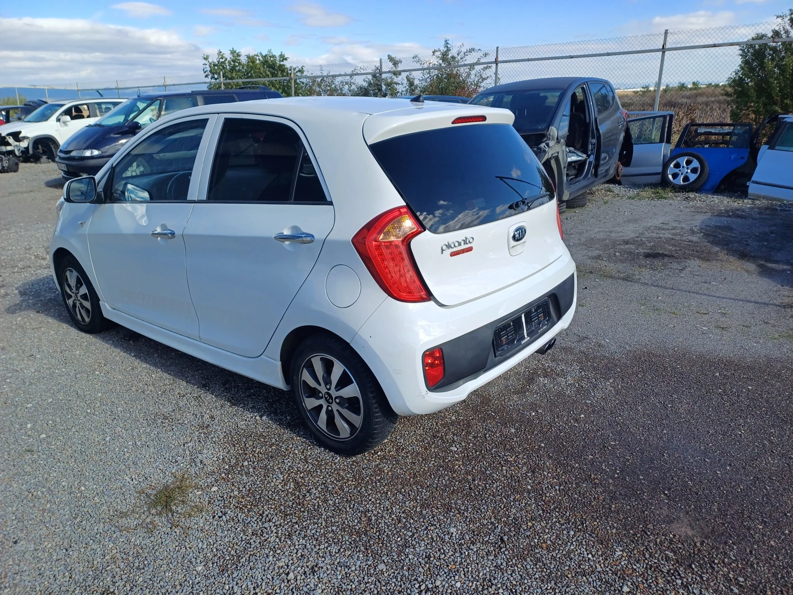 Kia Picanto 1.0i-68кс - изображение 4