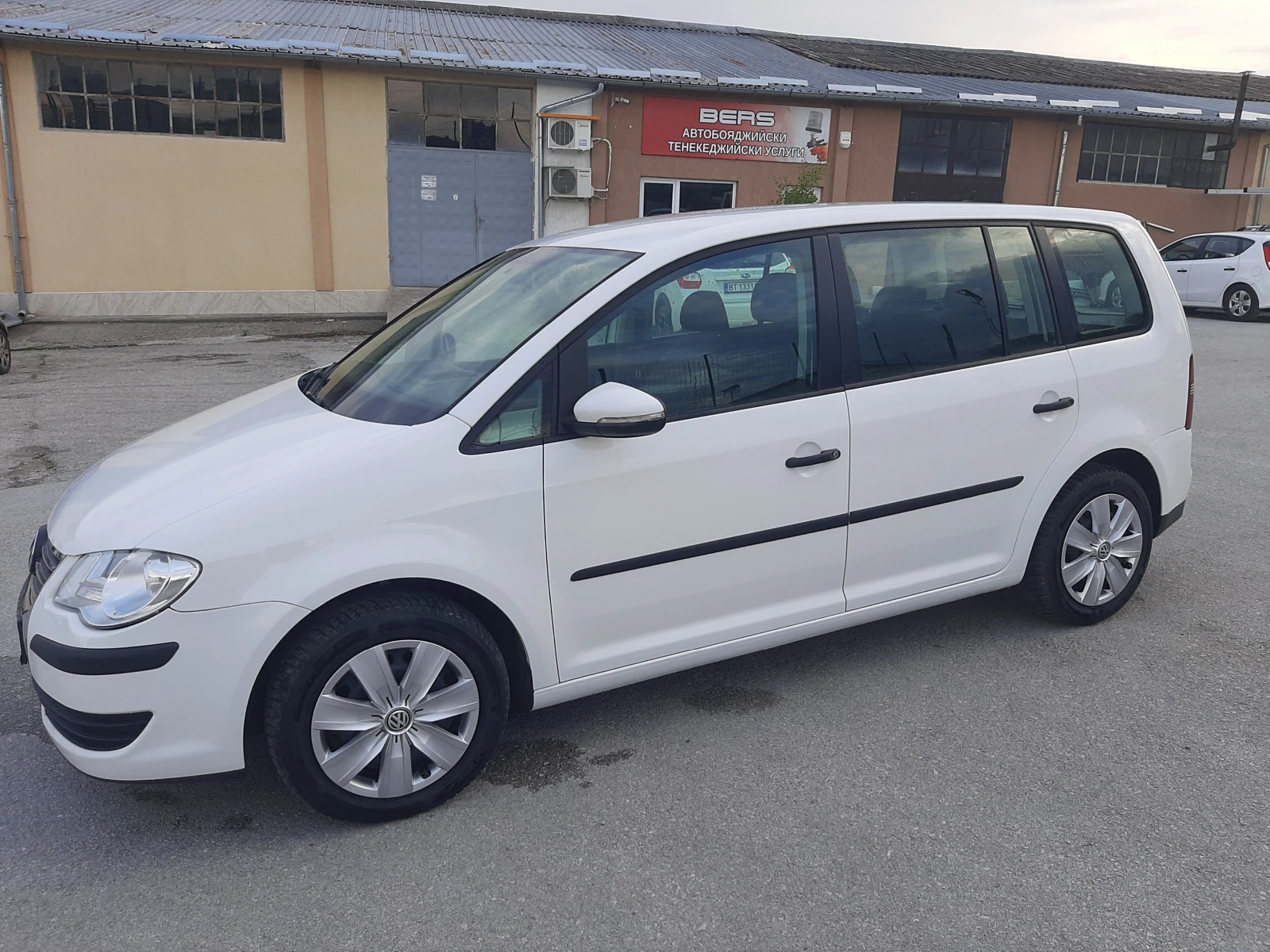 VW Touran 1.9TDI 105кс.6sk.7m. - изображение 7
