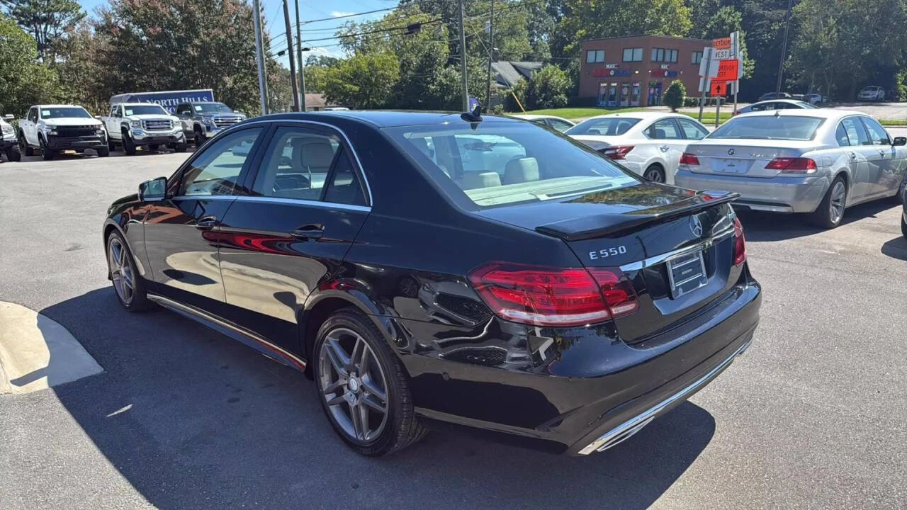 Mercedes-Benz E 500 AMG* PACK* 4MATIC* ПОДГРЕВ* ОБДУХВАНЕ* КАМЕРА* МАС - изображение 4