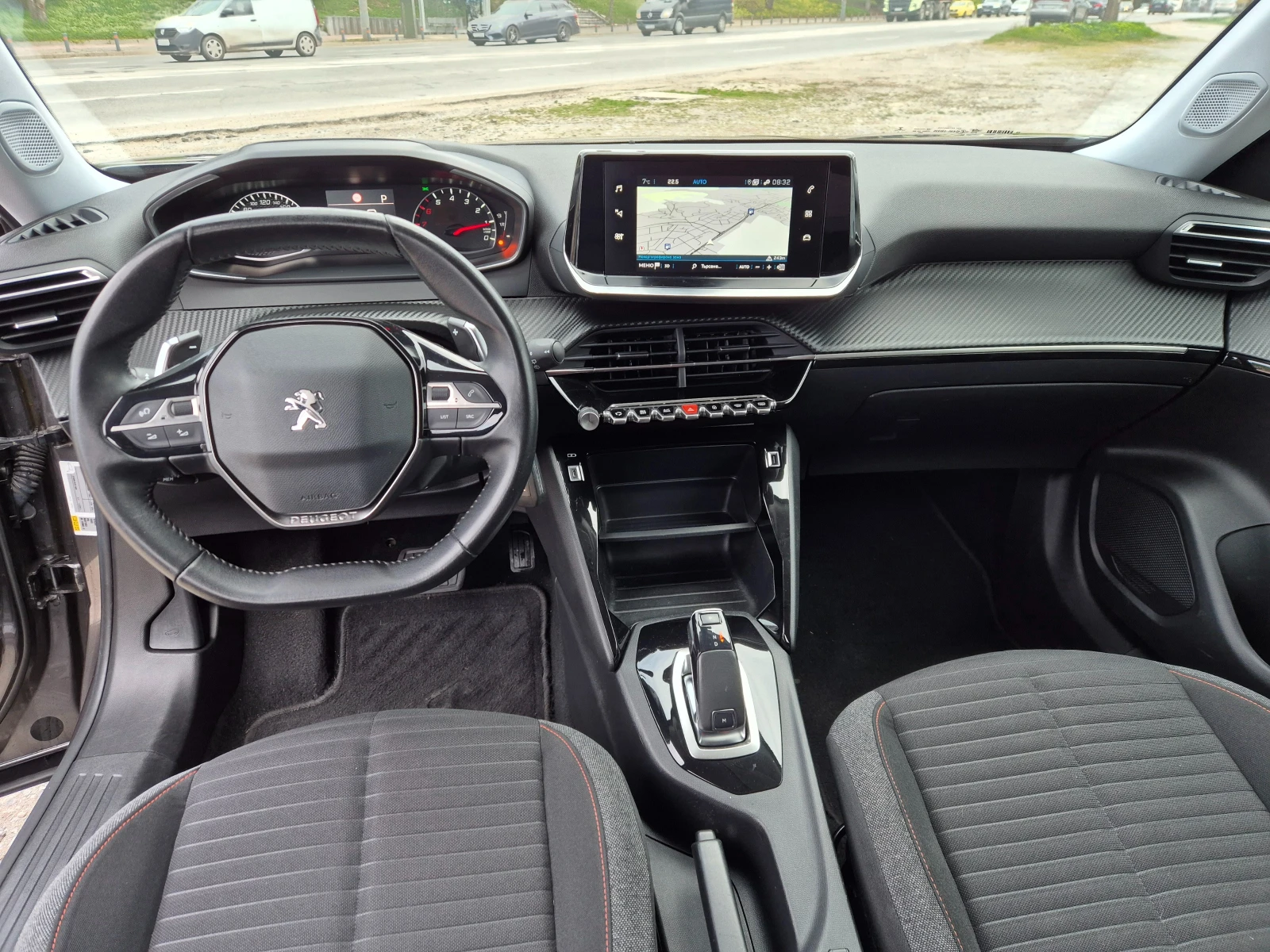 Peugeot 2008 1.2 i Turbo , снимка 14 - Автомобили и джипове - 53270048