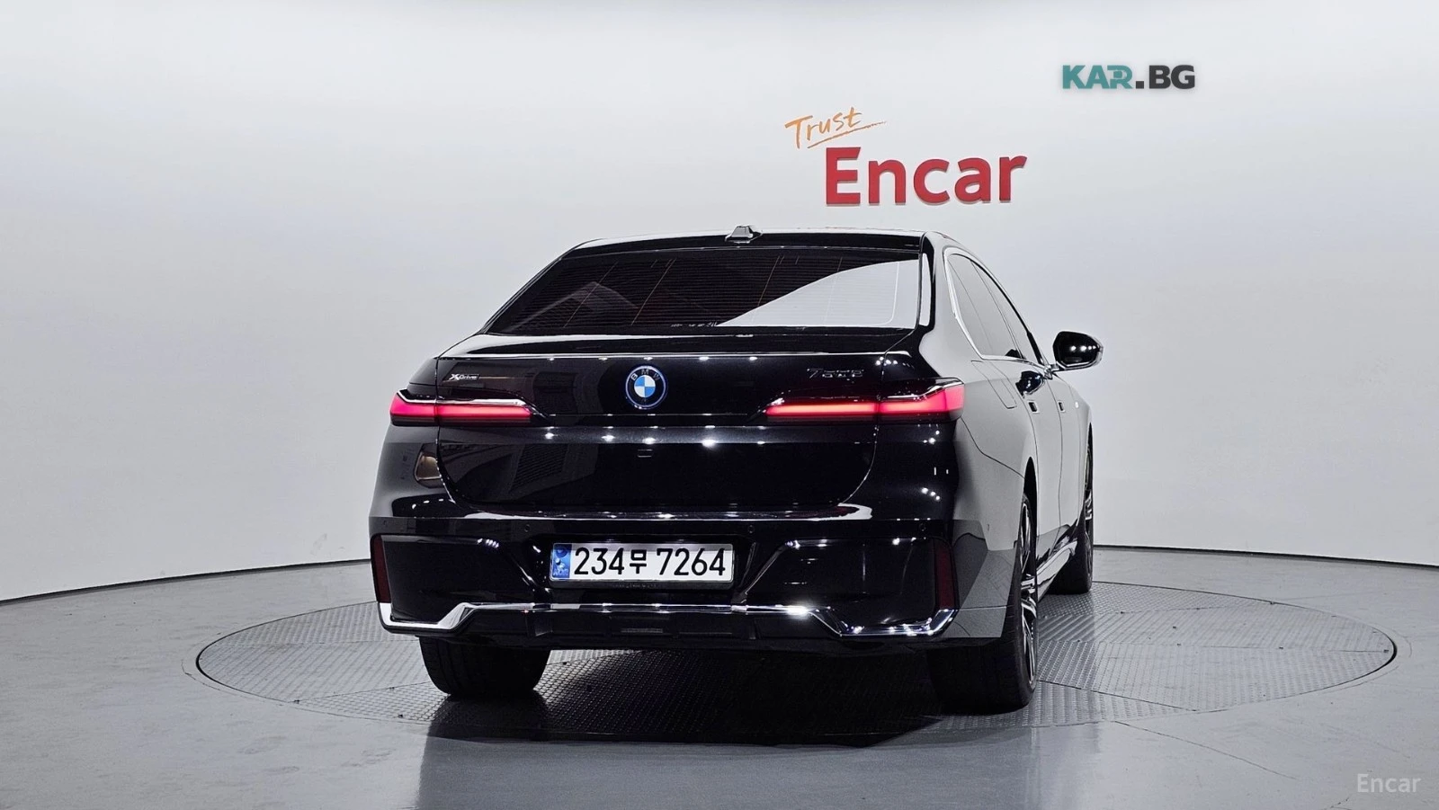 BMW 750 * xDrive* M-SPORT* THEATRE SCREEN* FULL* , снимка 4 - Автомобили и джипове - 54659886