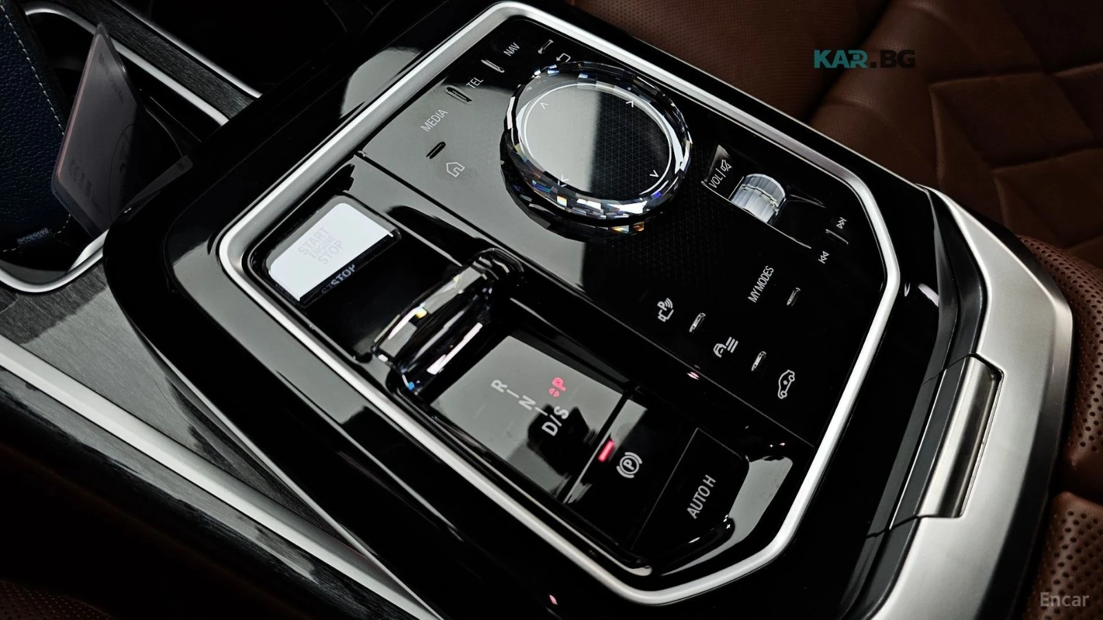 BMW 750 * xDrive* M-SPORT* THEATRE SCREEN* FULL* , снимка 9 - Автомобили и джипове - 54659886