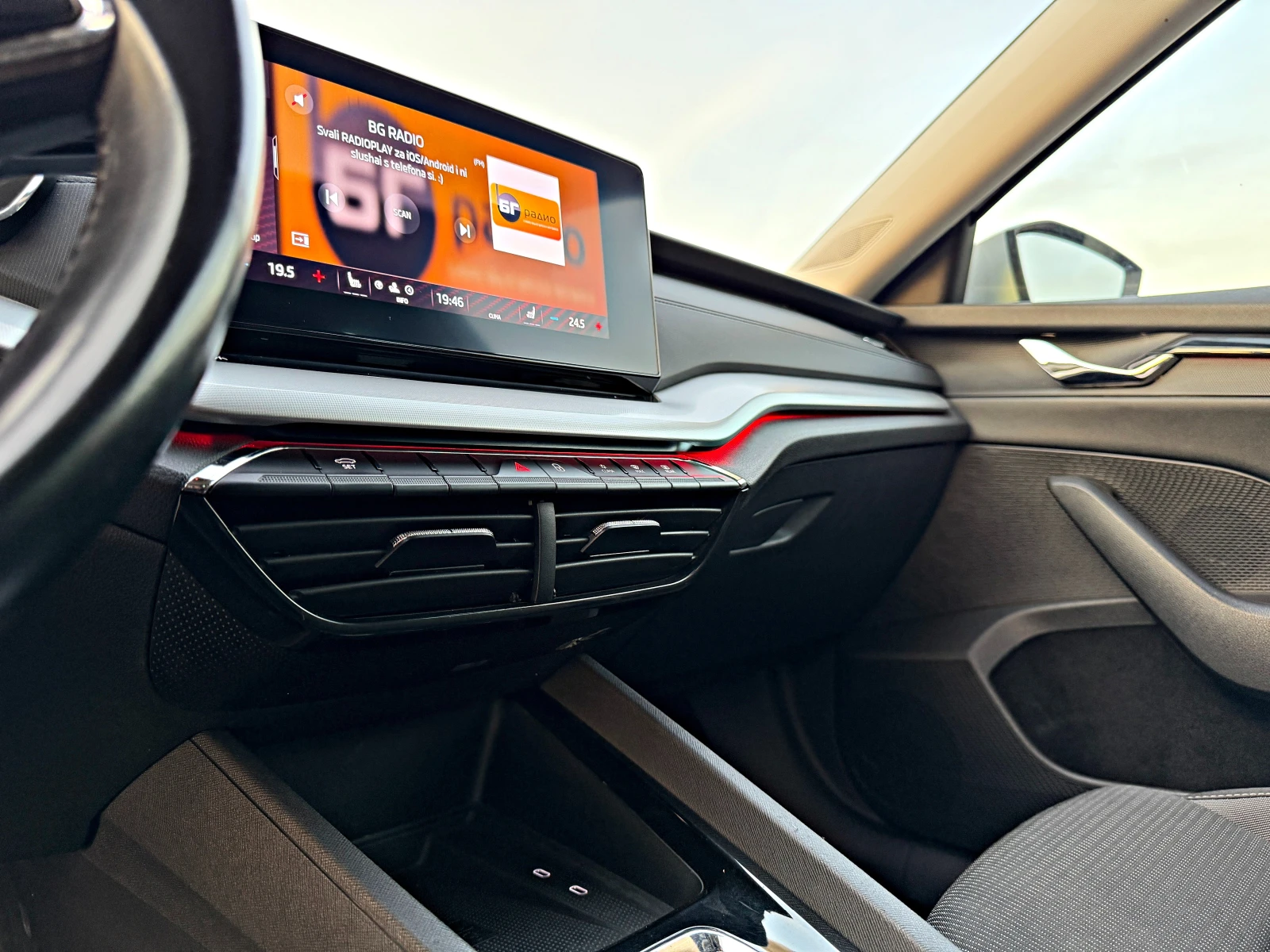 Skoda Octavia DIGITAL COCKPIT LED AMBIENTE KEYLESS | Mobile.bg � ����������� 9