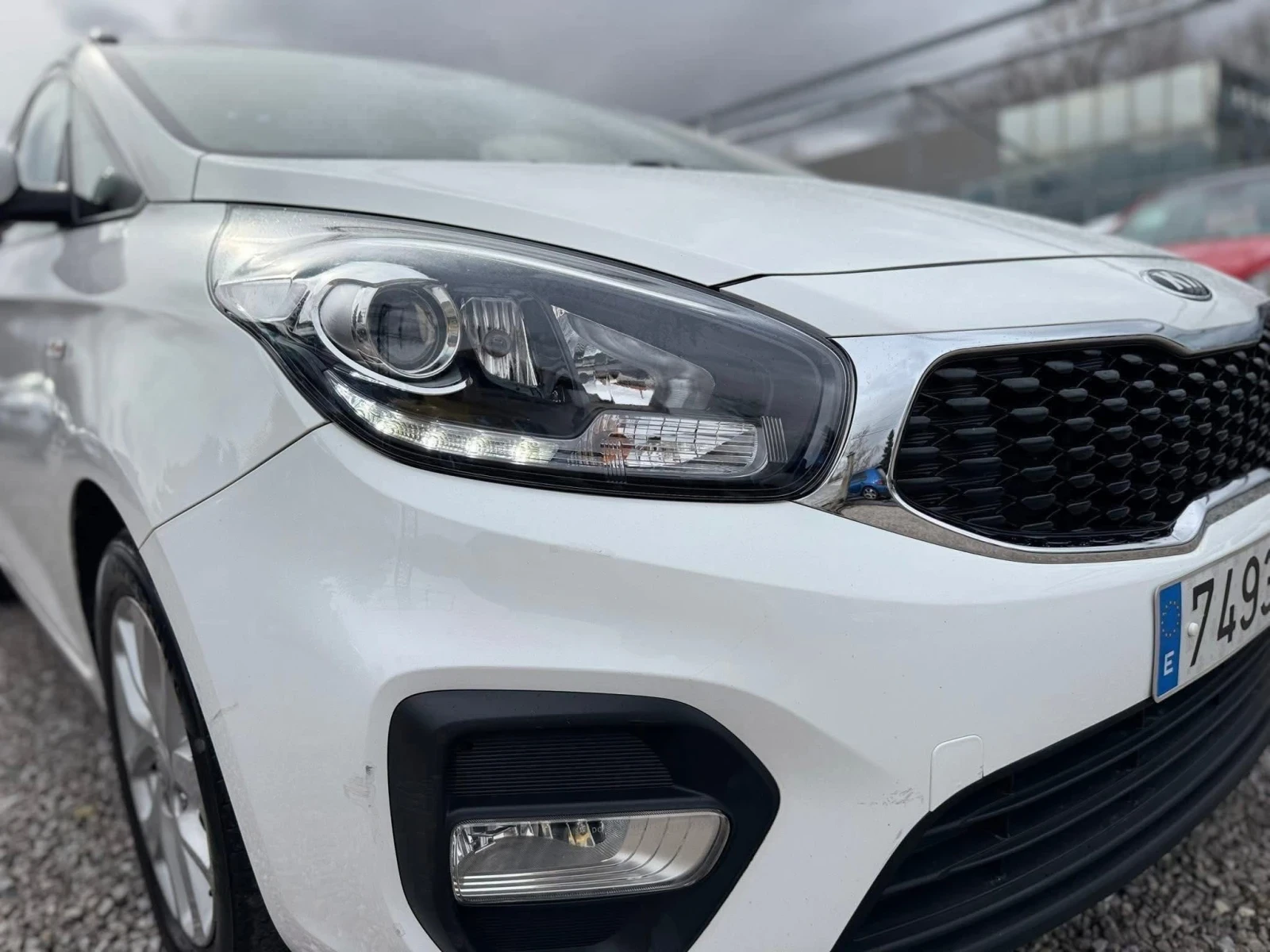 Kia Carens 1.7CRDI ECO Dynamic , снимка 8 - Автомобили и джипове - 55211404