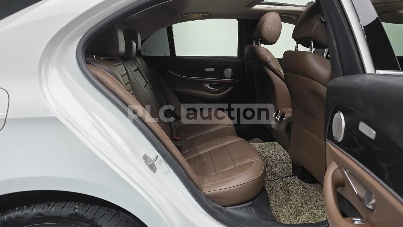 Mercedes-Benz E 220 AMG LINE HEAD UP 360CAM PANORAMA BURMESTER | Mobile.bg � ����������� 9
