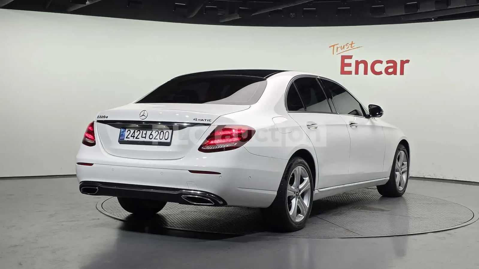 Mercedes-Benz E 220 AMG LINE HEAD UP 360CAM PANORAMA BURMESTER | Mobile.bg � ����������� 2