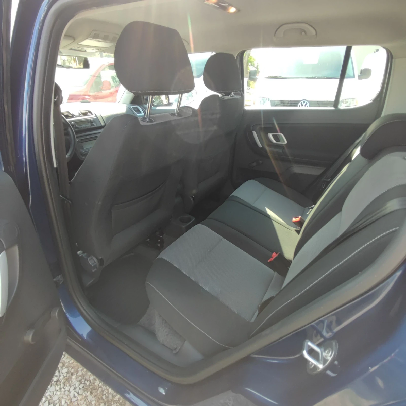 Skoda Fabia 1.4i* RS* KLIMATRONIK* 85кс* , снимка 13 - Автомобили и джипове - 55752321