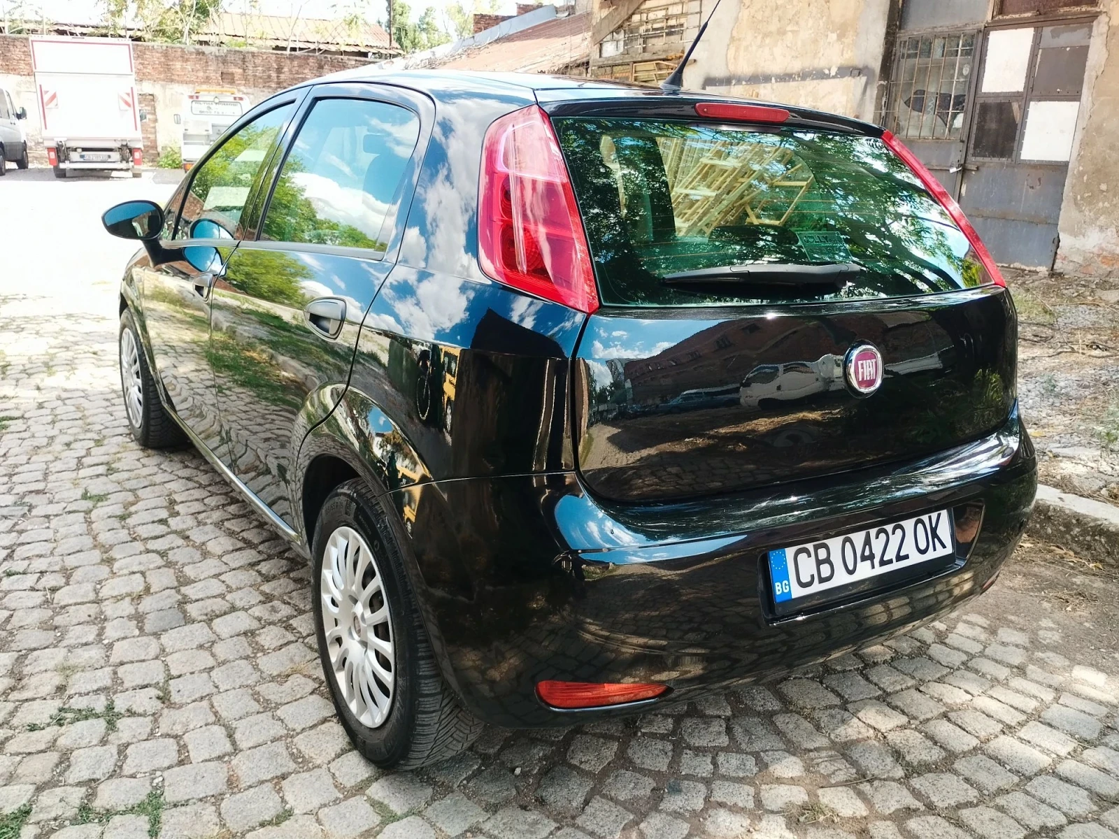 Fiat Punto 1.2i BENZIN /GAS EURO 6, снимка 7 - Автомобили и джипове - 55943758