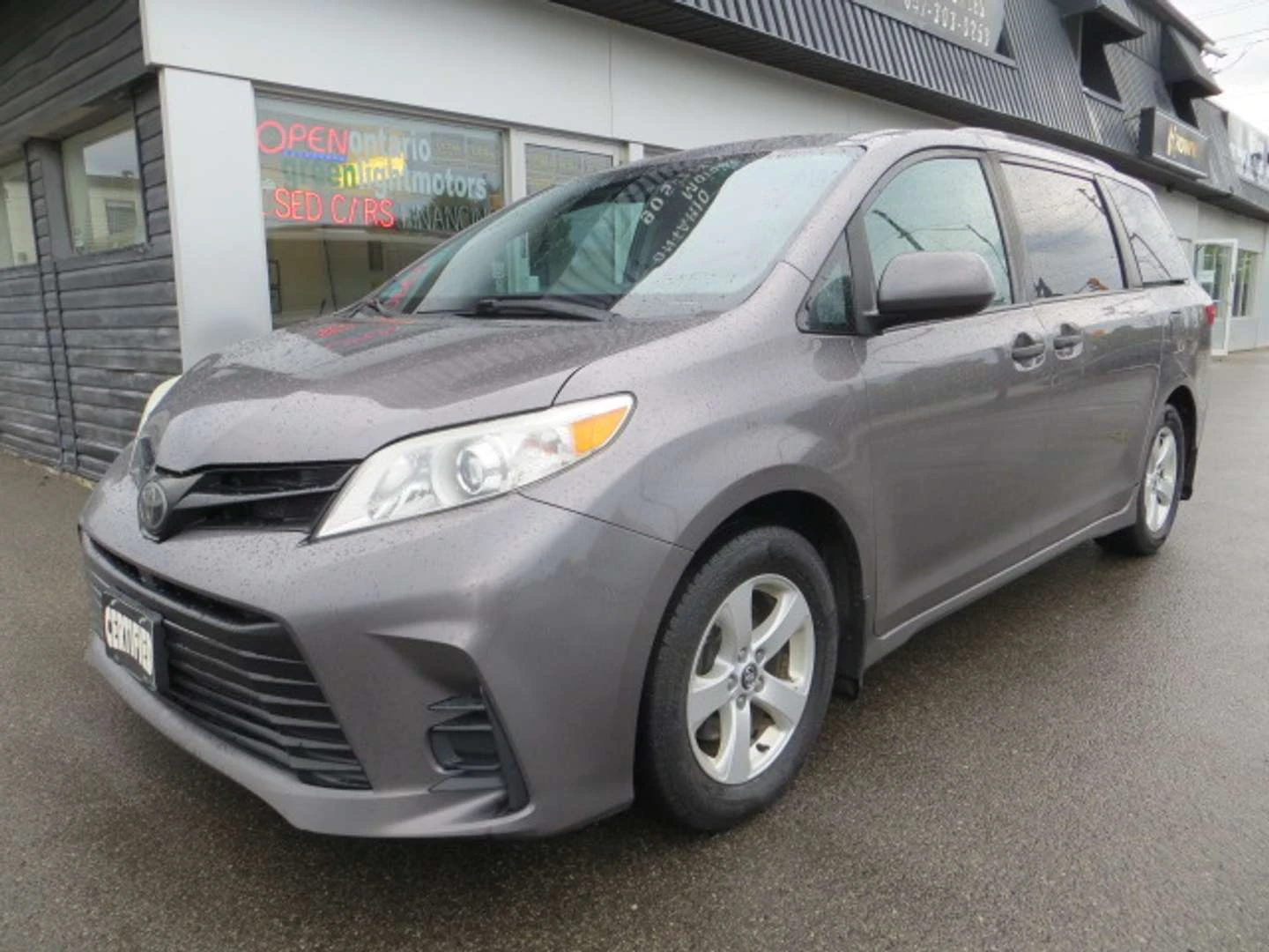 Toyota Sienna, снимка 2 - Автомобили и джипове - 56020281
