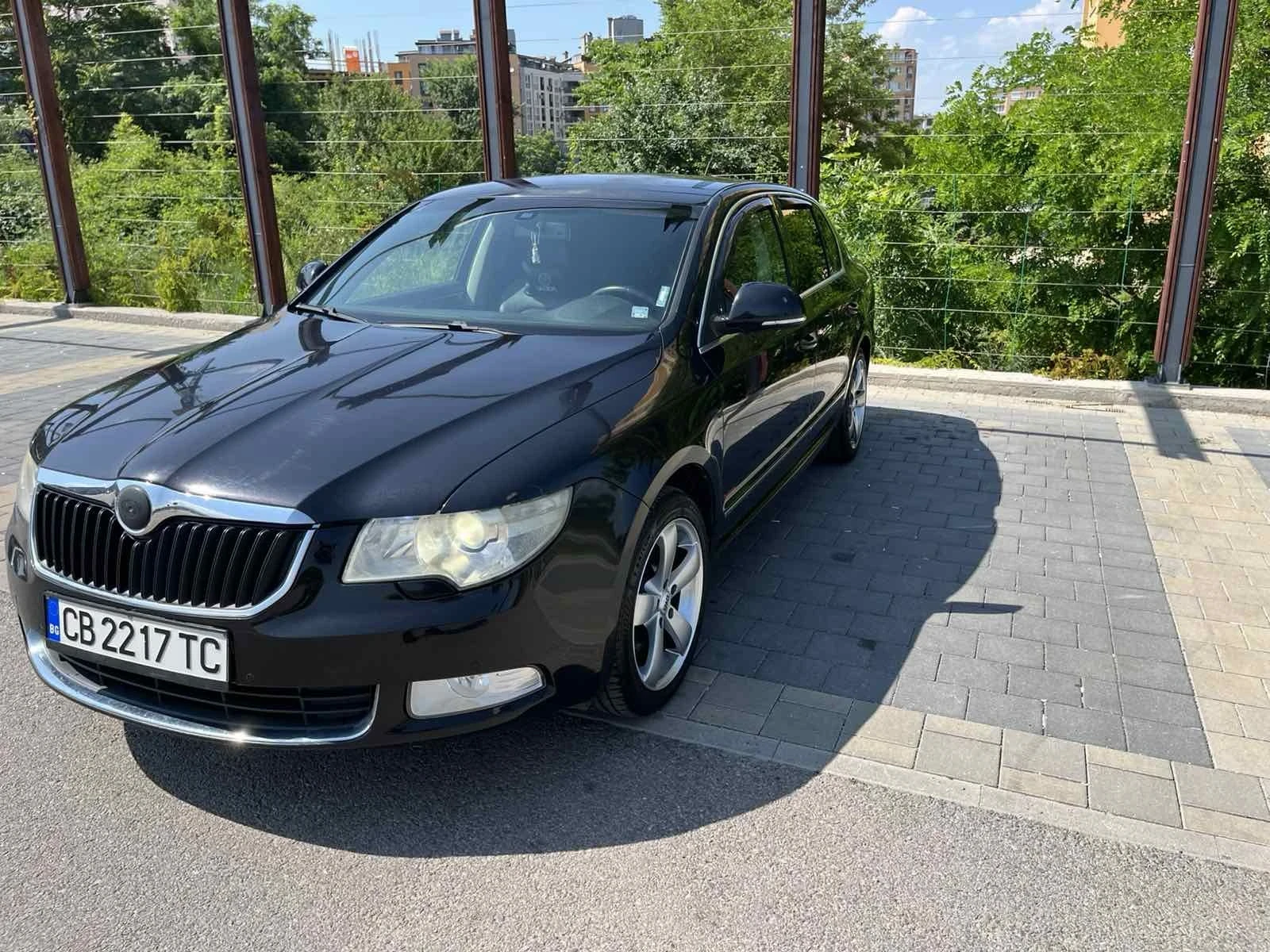 Skoda Superb 2.0TDI/140к.с, снимка 6 - Автомобили и джипове - 56022129