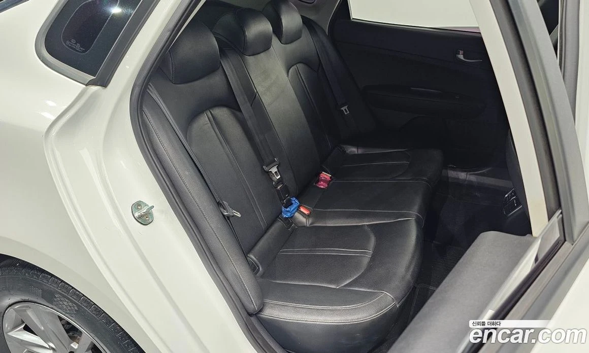 Kia K5 2.0 LPI Luxury, снимка 17 - Автомобили и джипове - 56096203