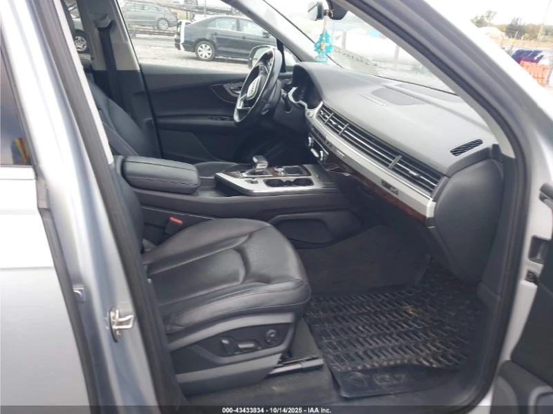 Audi Q7 DIGITAL* BOSE* OБДУХВАНЕ* ПОДГРЕВ* 360, снимка 7 - Автомобили и джипове - 52910862