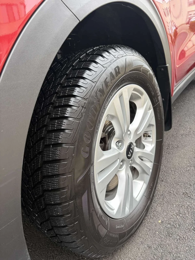 Kia Sportage, снимка 8 - Автомобили и джипове - 53514245