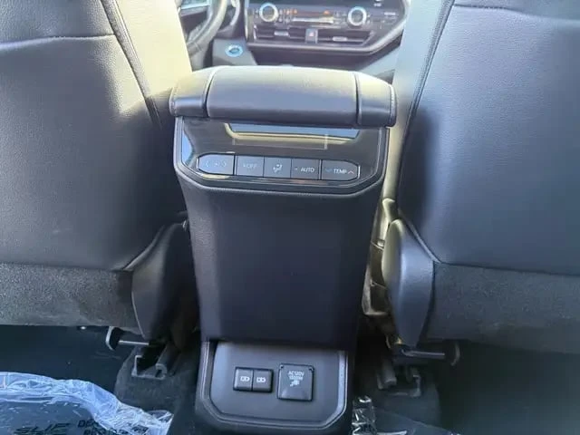 Toyota Highlander / Hybrid Limited AWD / ОБДУХВАНЕ / 360  / JBL /, снимка 15 - Автомобили и джипове - 53361210