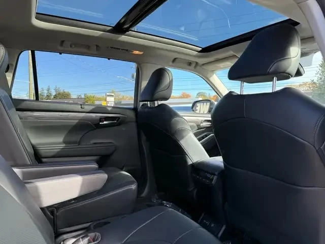 Toyota Highlander / Hybrid Limited AWD / ОБДУХВАНЕ / 360  / JBL / - изображение 10