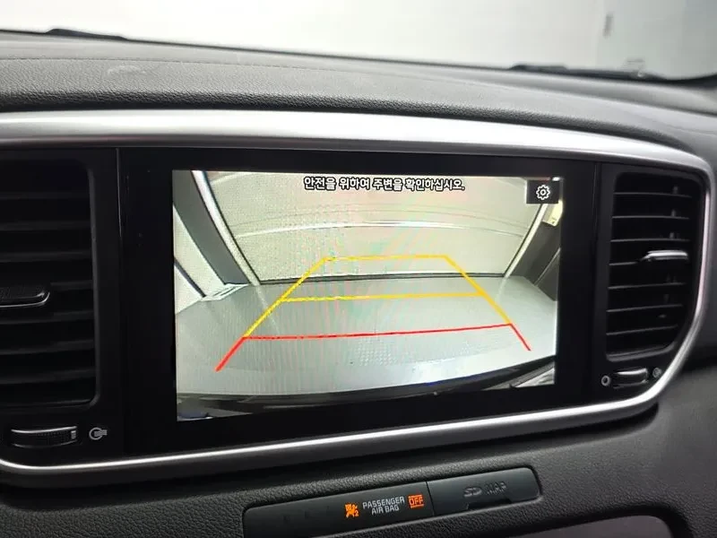Kia Sportage Diesel 1.6 2Wd Prestige, снимка 16 - Автомобили и джипове - 56287200