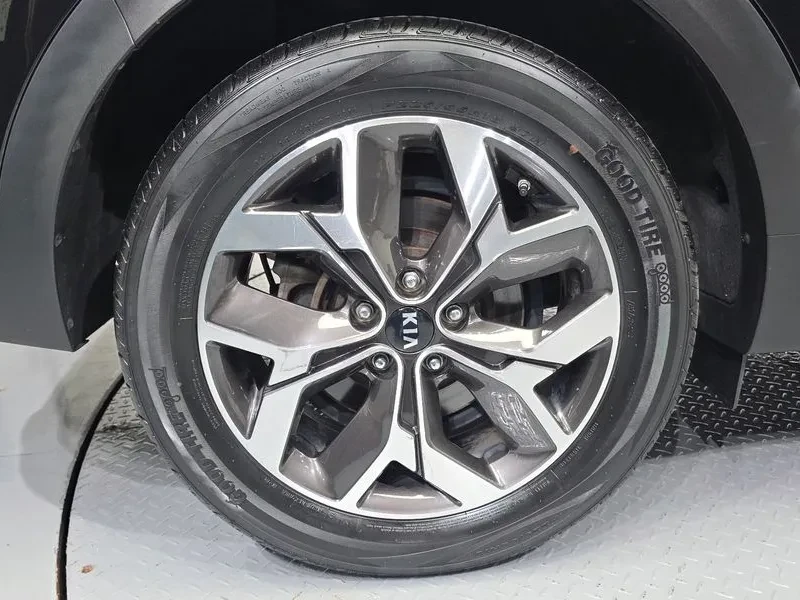 Kia Sportage Diesel 1.6 2Wd Prestige, снимка 5 - Автомобили и джипове - 56287200