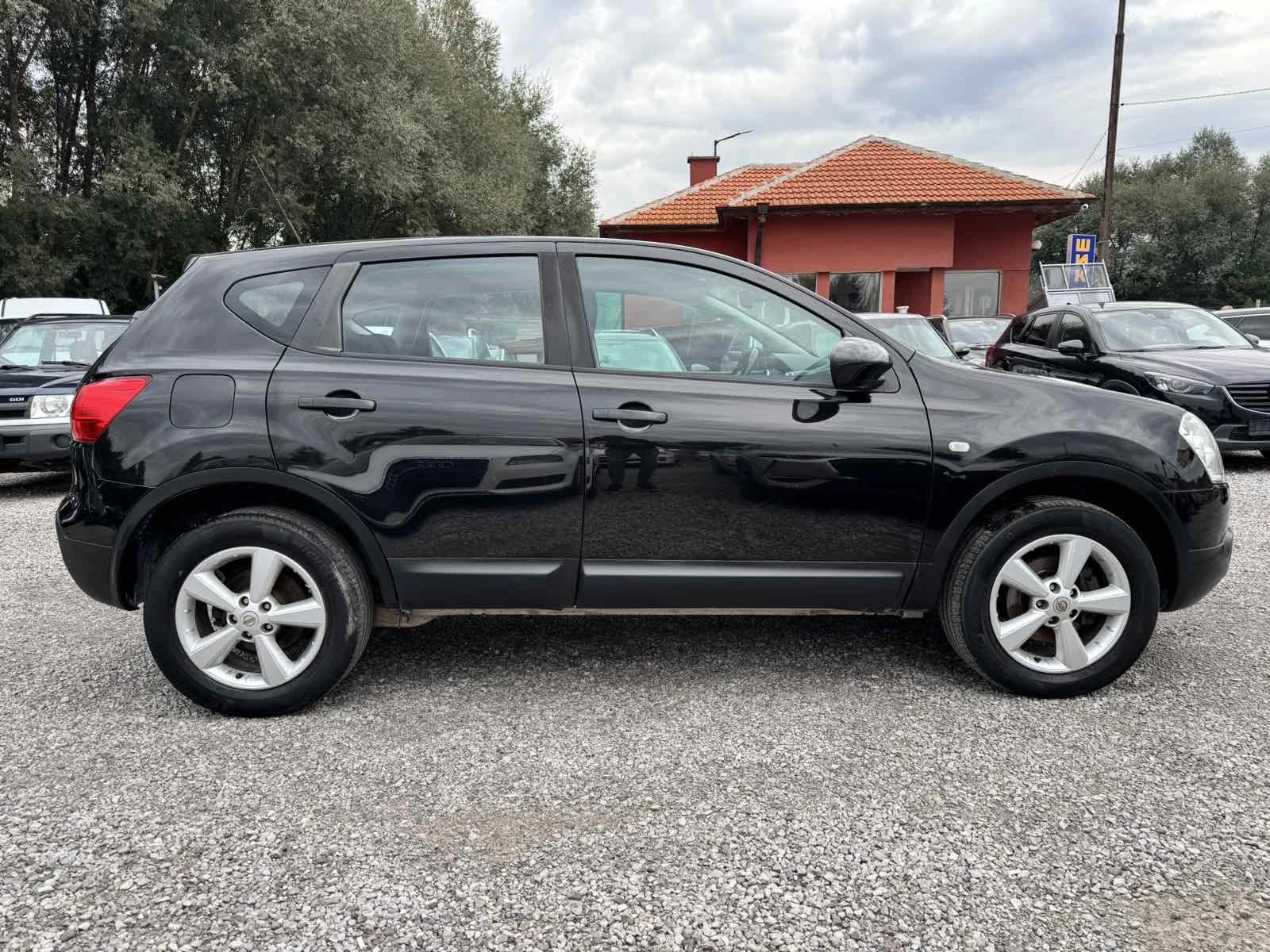 Nissan Qashqai 2.0DCI 4x4 AVTOMATIK - изображение 7