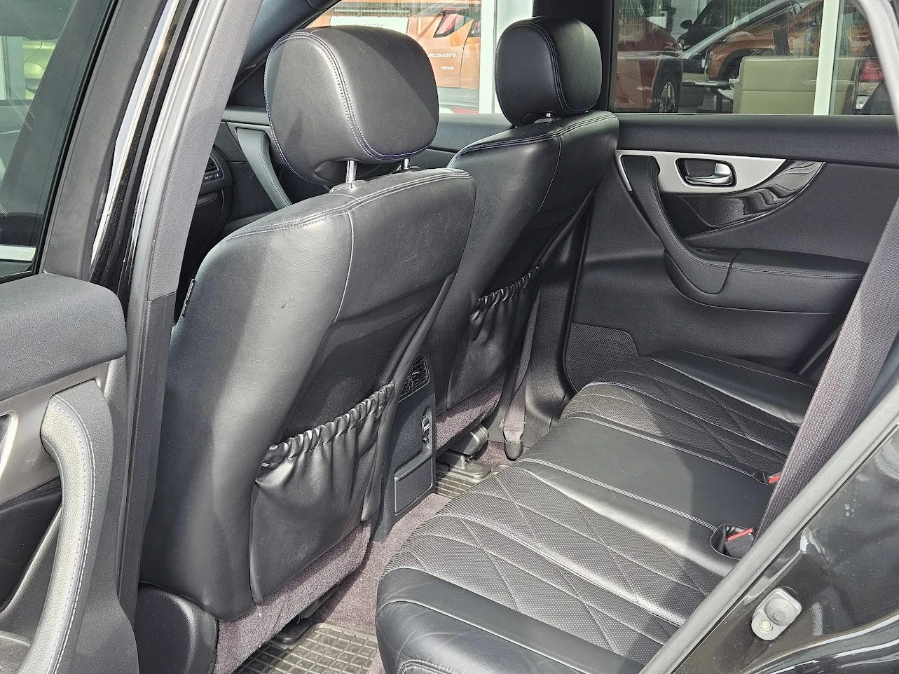 Infiniti QX70  - изображение 9