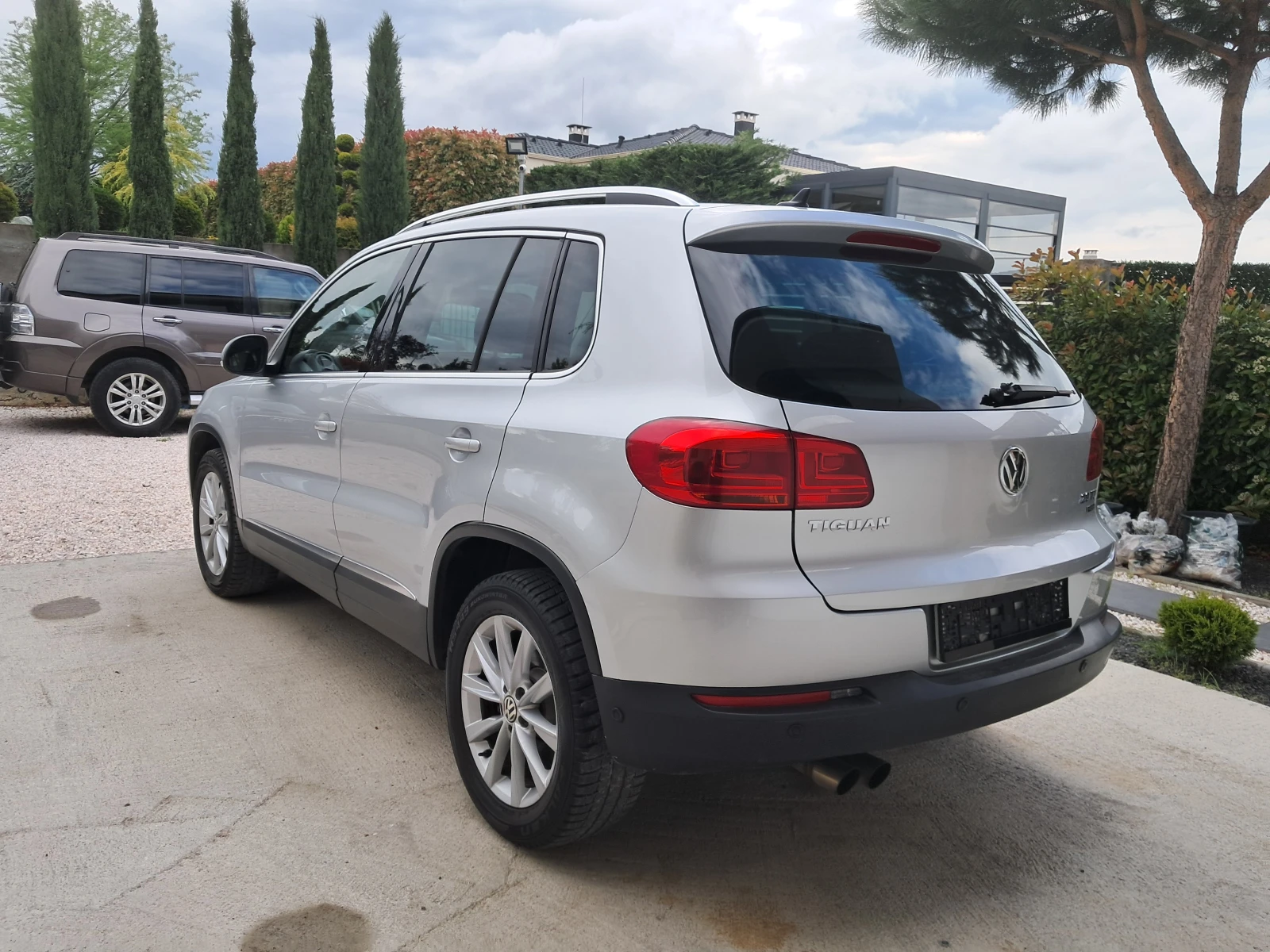 VW Tiguan 2.0TDi-4Motion-83000 км - изображение 4